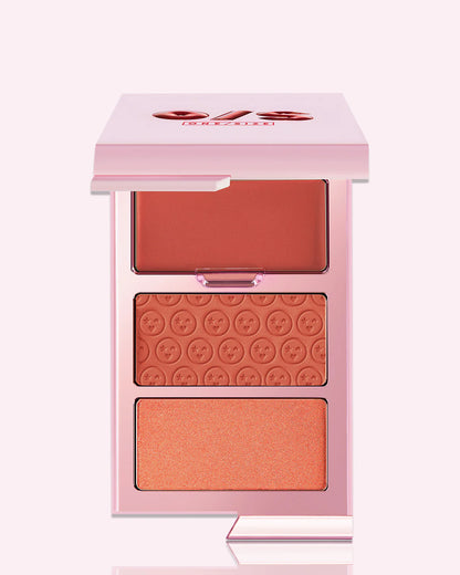 One/Size Cheek Clapper 3D Blush Trio Palette