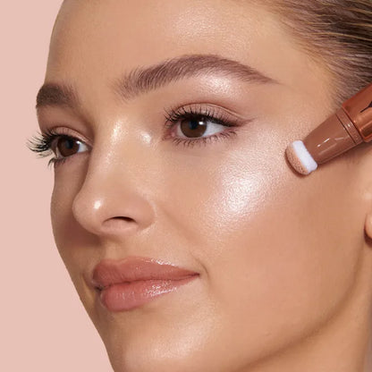 Charlotte Tilbury | Beauty Highlighter Wand