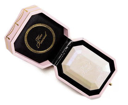 Too Faced | Diamond Light Highlighter